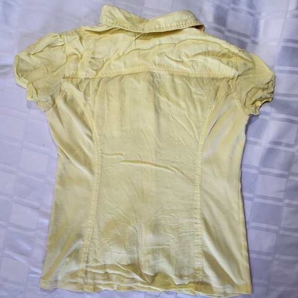 GUESS WOMEN'S SHORT SLEEVE SHIRT YELLOW SIZE MEDIUM FASHION WEAR DESIGNER - Picture 10 of 14